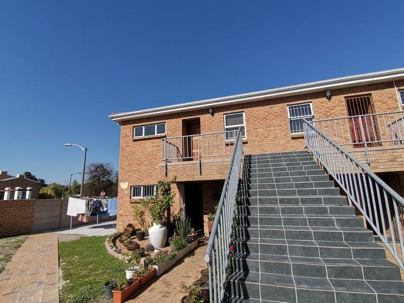 2 Bedroom Property for Sale in Protea Heights Western Cape